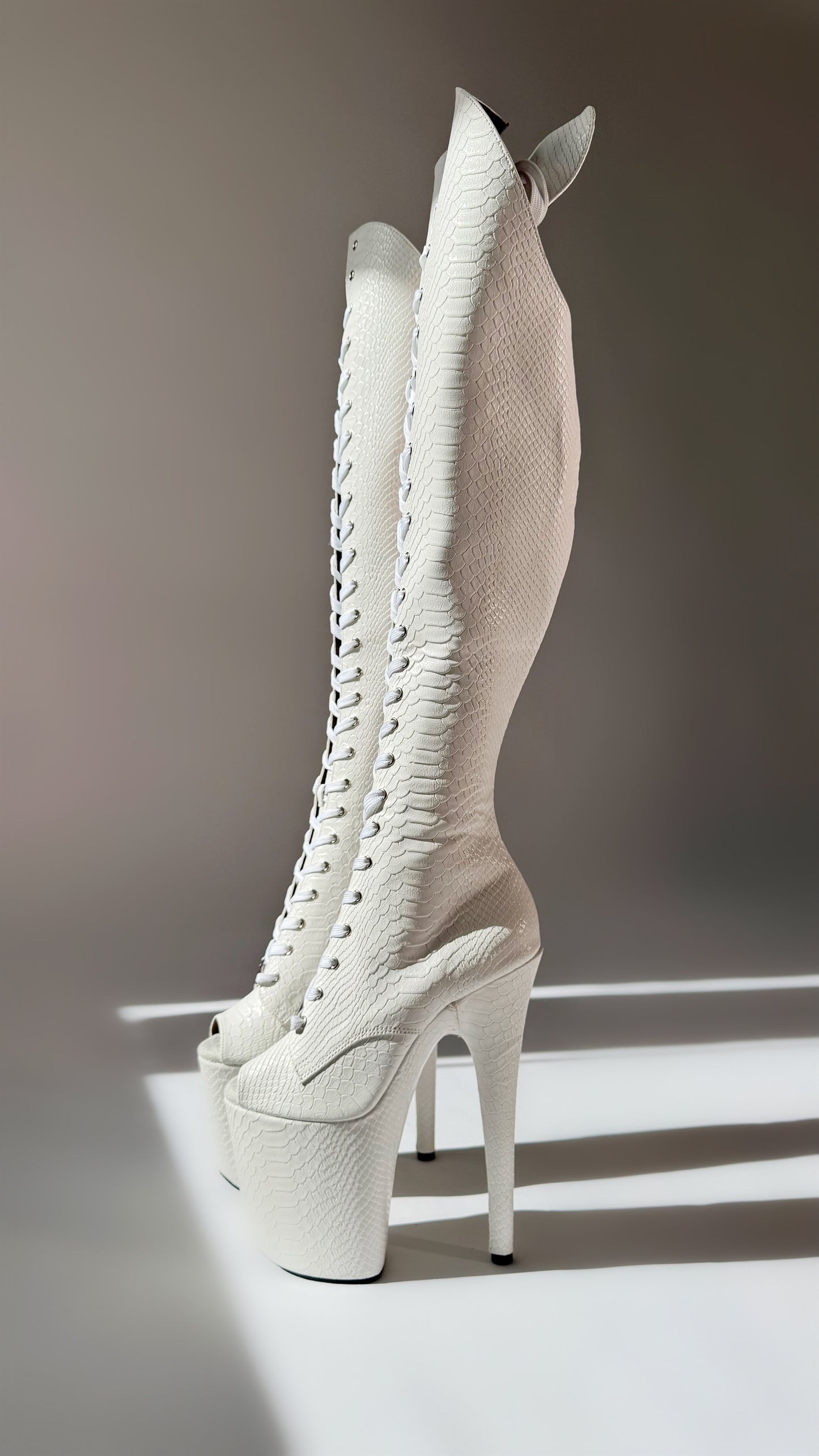 Medusa (Hissy Fit) Over the Knee