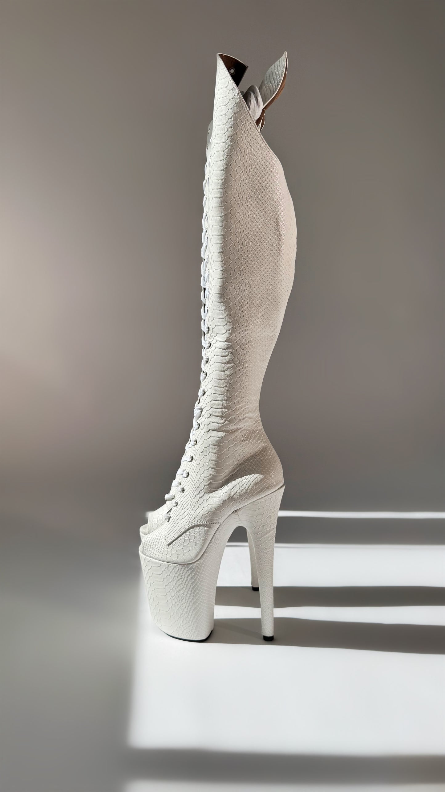 Medusa (Hissy Fit) Over the Knee