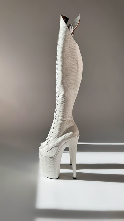 Medusa (Hissy Fit) Over the Knee