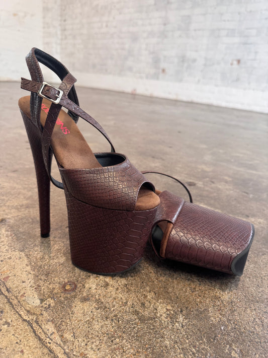 Medusa (Constrict Her) Stiletto