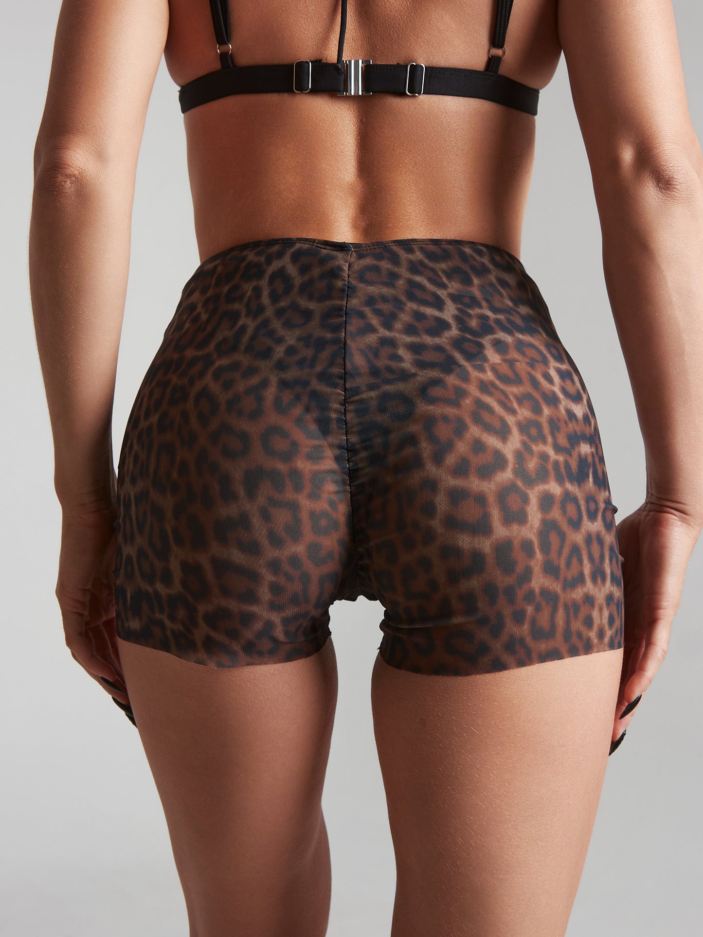 Moire Shorts Choco Leopard