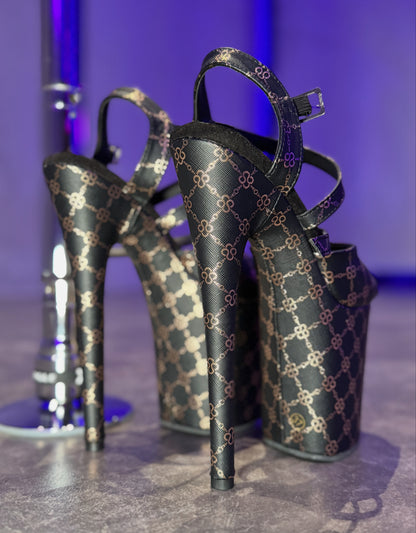 louie Vuitton channell gucci pole sandals 